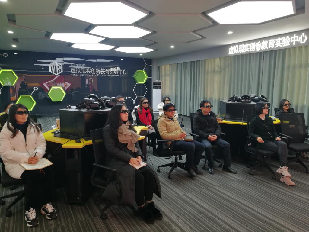 图为活动现场